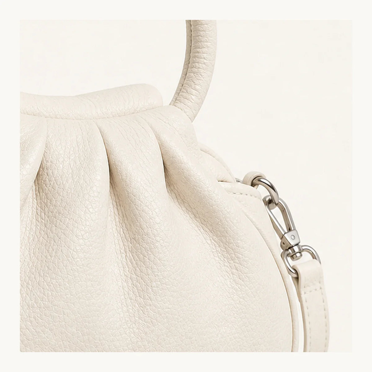 bolsa-feminina-pequena-nara-hobo-branco-sofisticada-detalhe-acabamento