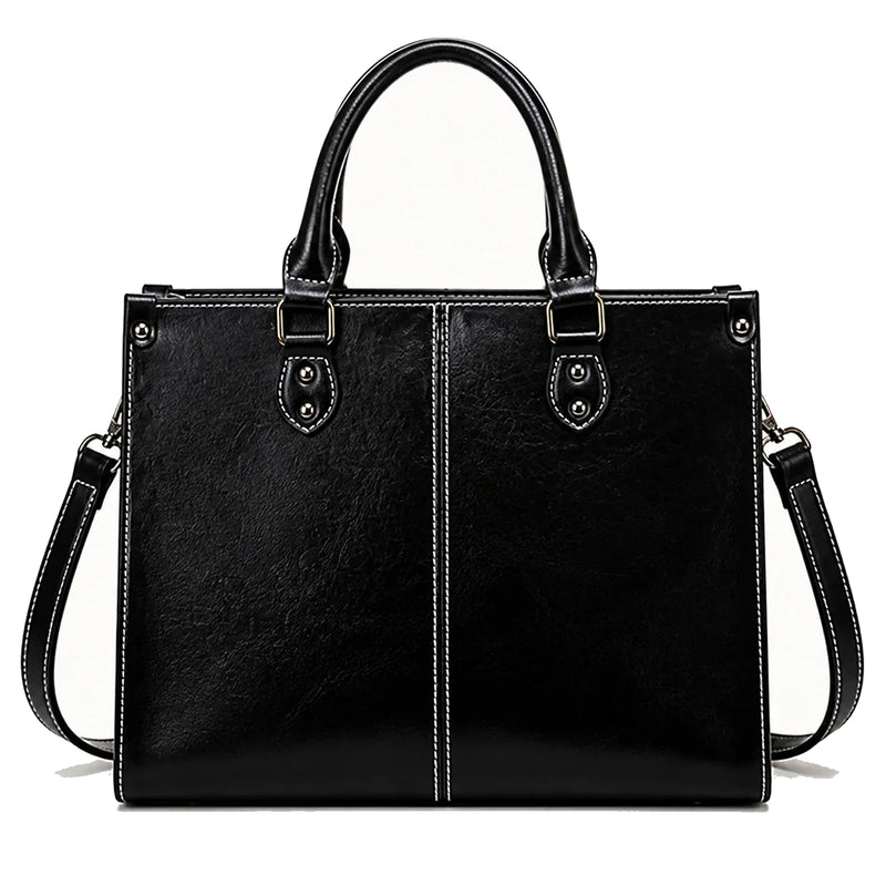 Bolsa de Couro Modelo Mirela Estruturada Preta em fundo branco | Femily