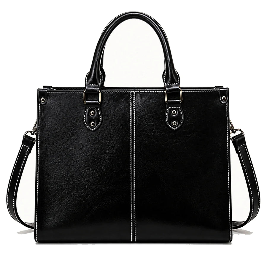 Bolsa de Couro Modelo Mirela Estruturada Preta em fundo branco | Femily