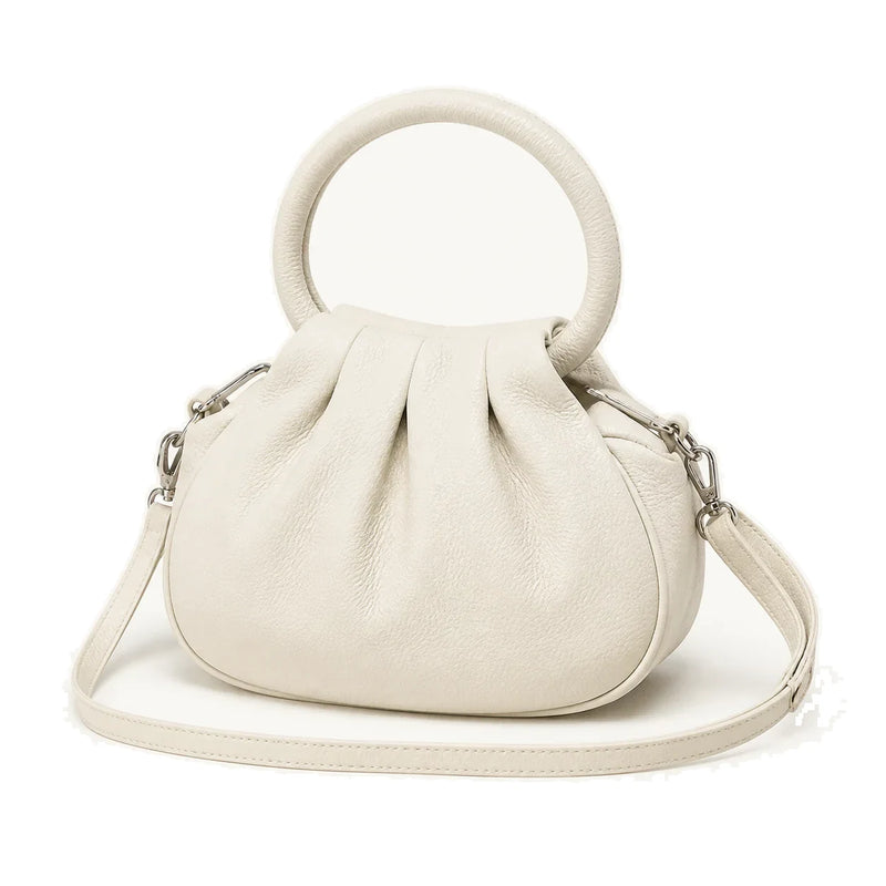 Bolsa Feminina Pequena Modelo Nara Hobo Premium Branca em fundo branco | Femily